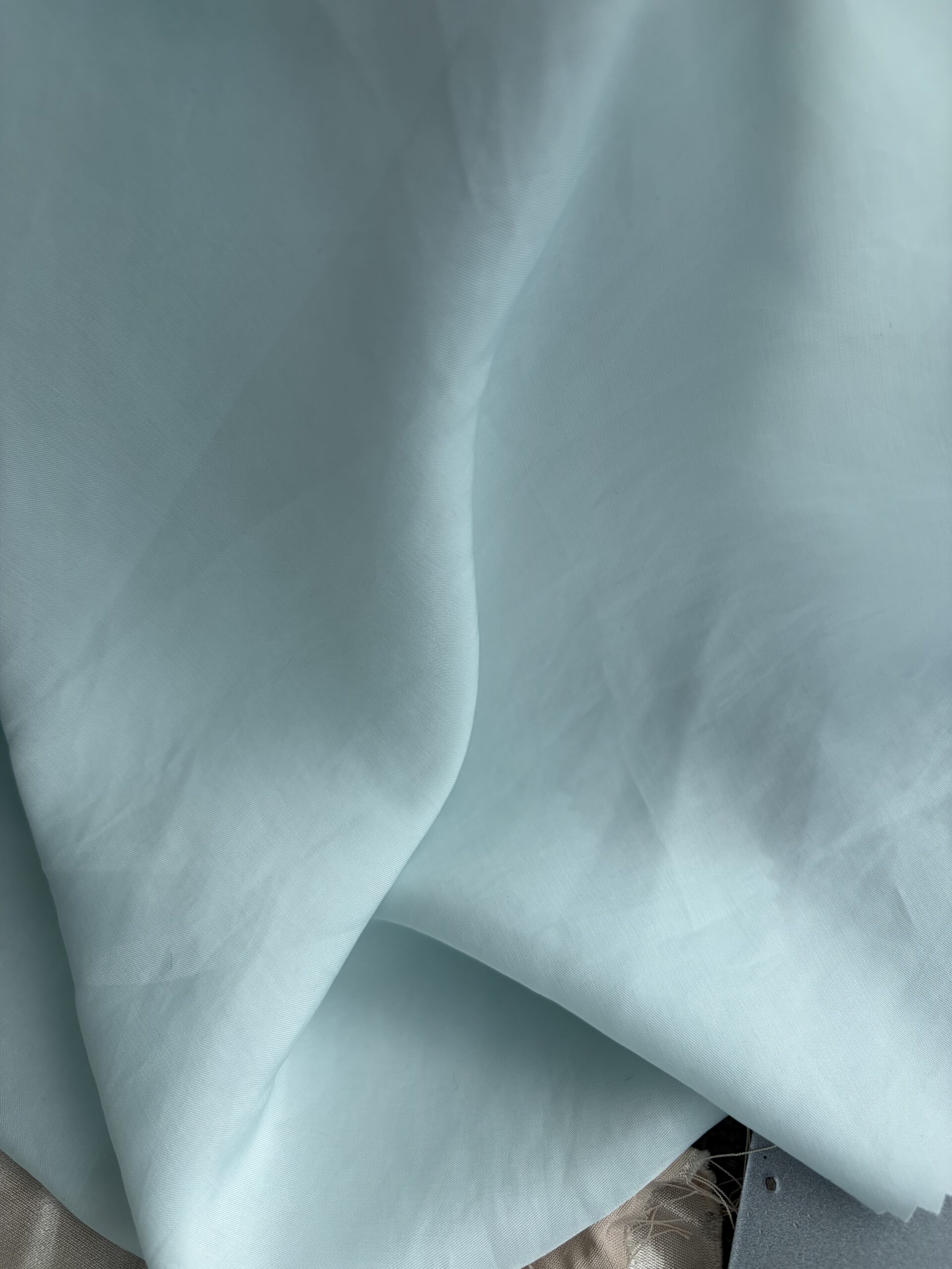LFN69050 LFN69050 — Lightweight Polyester Viscose Woven