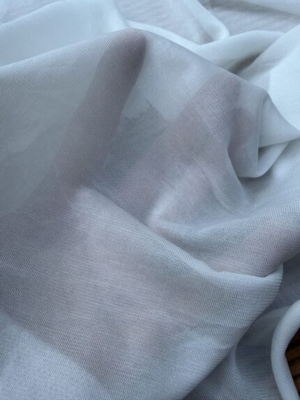 LFN69004 — Lightweight Sheer Viscose Jersey