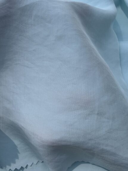 LFN69050 — Lightweight Polyester Viscose Woven