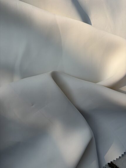 LFN69024 — Compact Viscose Plain Weave
